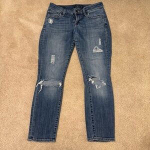 Lucky Brand Low Rise Lolita Capri Distressed Skinny Jeans